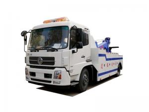 DONGFENG TIANJIN tows one wrecker truck  DONGFENG TIANJIN tows one wrecker truck