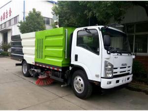 ISUZU washing sweeper truck
